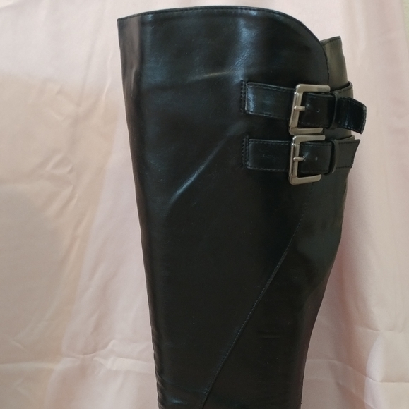 Women's Boots - Picture 5 of 6